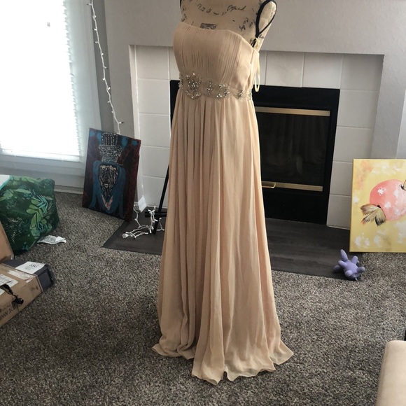 Long gold maxi formal dress - Picture 2 of 5